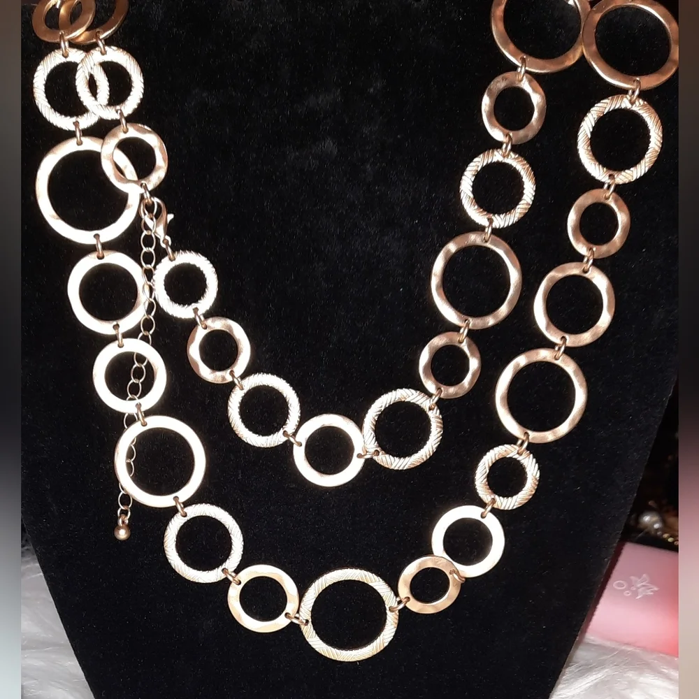 Necklace/belt goldtone hammered textured open circle adjustable length